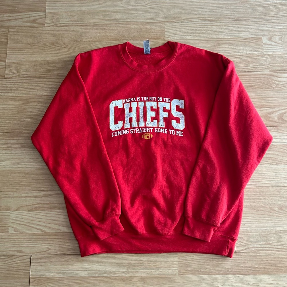 Gildan Karma Is The Guy On The Chiefs Taylor Swift Red Sweatshirt Large Unisex